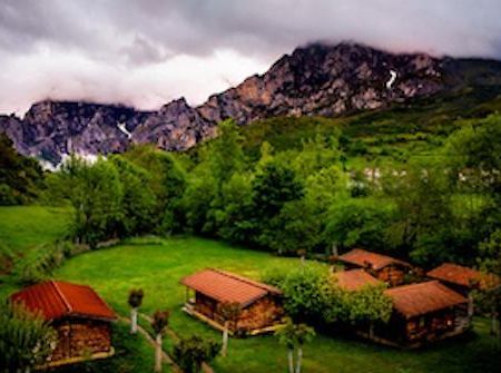 Hotel Rural Picos De Europa Posada De Valdeon Exterior photo