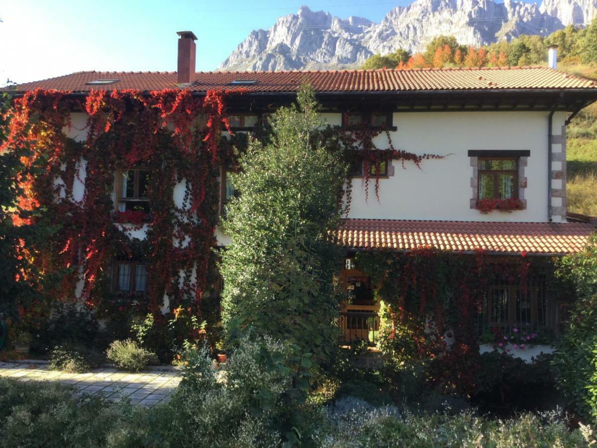 Hotel Rural Picos De Europa Posada De Valdeon Exterior photo